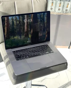 Neuf Apple MacBook Pro 2019 32GB Intel Core I9 SSD 1T
