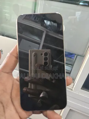 Neuf Apple iPhone 14 Pro Max 256 GB