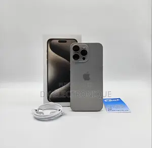 Neuf Apple iPhone 15 Pro Max 256 GB Argenté
