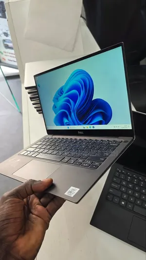 Neuf Ordinateur Portable Dell XPS 13 16GB Intel Core I7 SSD 512GB