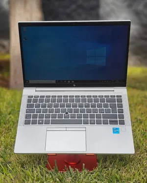 Neuf HP EliteBook 830 G8 16GB Intel Core I7 SSD 512GB