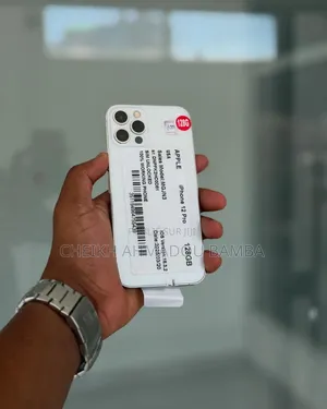 Nouveau Apple iPhone 12 Pro 128 GB Blanc