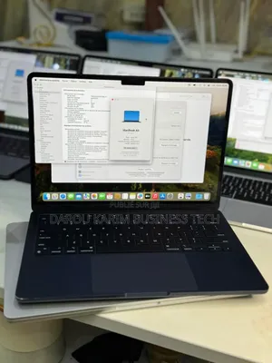 Neuf Apple MacBook Air 2022 M2 8GB Apple M2 SSD 256GB