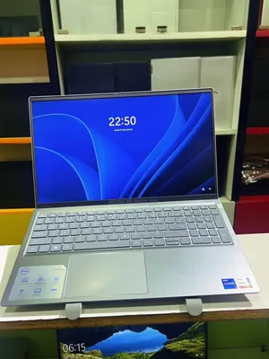 Neuf Dell Inspiron 17 1750 16GB Intel Core I7 SSD 512GB