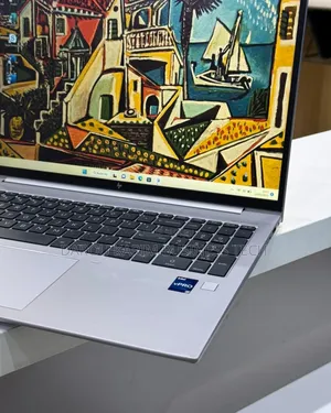 Neuf HP ZBook Firefly 16 G10 32GB Intel Core I7 SSD 512GB