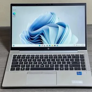 Neuf HP EliteBook 830 G8 16GB Intel Core I5 SSD 256GB