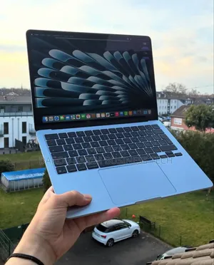 Neuf Apple MacBook Air 2025 M4 15-Inch 16GB Apple M4 SSD 256GB