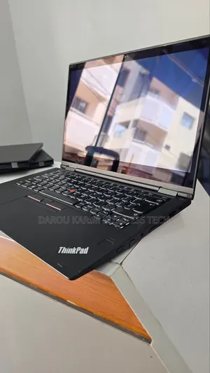 Neuf Lenovo ThinkPad Yoga 370 8GB Intel Core I5 SSD 256GB