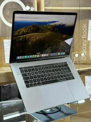 Neuf Apple MacBook Pro 2019 32GB Intel Core I9 SSD 1T