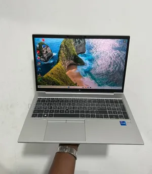 Neuf HP EliteBook 850 G8 16GB Intel Core I7 SSD 512GB