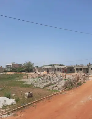 Terrain De 200m2 Titre Foncier Comico Bambilor
