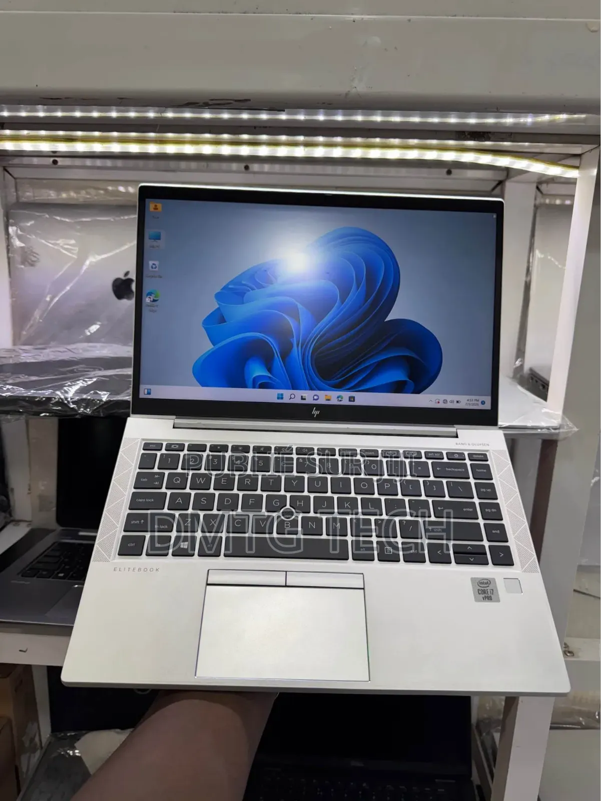 Neuf HP EliteBook 840 G7 16GB Intel Core I7 SSD 256GB