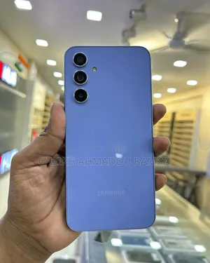 Neuf Samsung Galaxy A54 5G 128 GB Violet