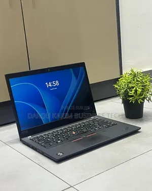 Neuf Lenovo ThinkPad T495s 16GB AMD Ryzen 5 SSD 256GB