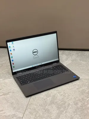 Neuf Ordinateur Portable Dell Latitude 3540 16GB Intel Core I5 SSD 256GB