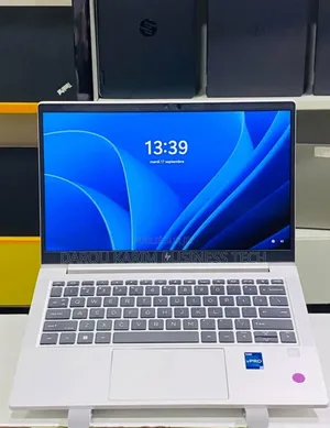 Neuf Ordinateur Portable HP 630 32GB Intel Core I7 SSD 1T