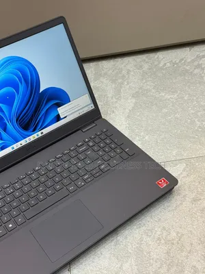 Neuf Ordinateur Portable Dell Inspiron 15 8GB AMD Ryzen 5 SSD 256GB