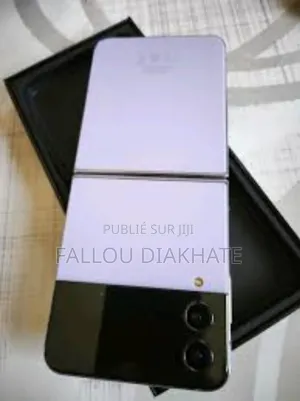 Neuf Samsung Galaxy Z Flip4 256 GB Bleu