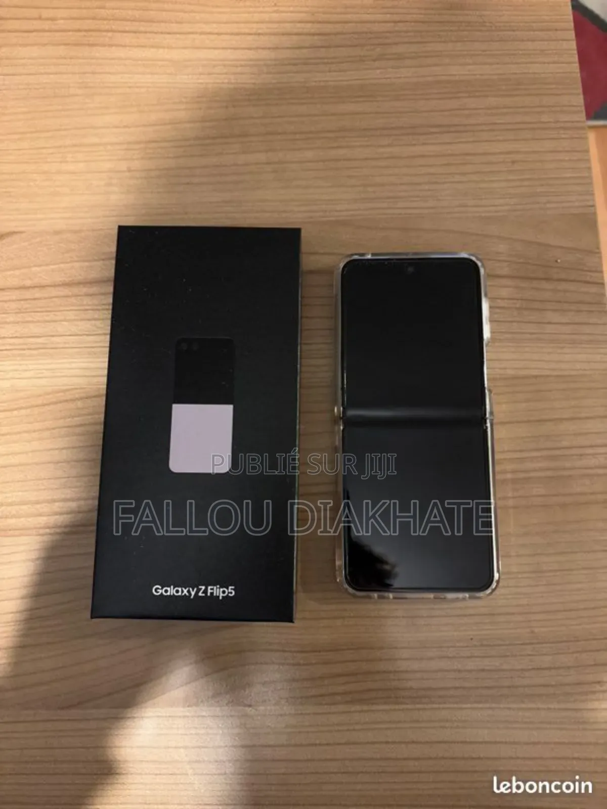 Neuf Samsung Galaxy Z Flip 5 256 GB Bleu