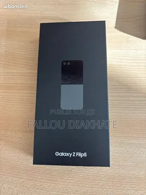 Neuf Samsung Galaxy Z Flip 5 256 GB Bleu