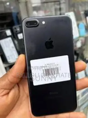 Neuf Apple iPhone 7 Plus 128 GB