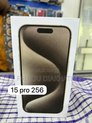 Neuf Apple iPhone 15 Pro Max 256 GB