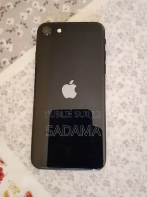 Neuf Apple iPhone SE (2022) 64 GB Noir