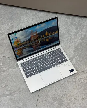 Neuf Ordinateur Portable HP 630 32GB Intel Core Ultra 7 SSD 1T