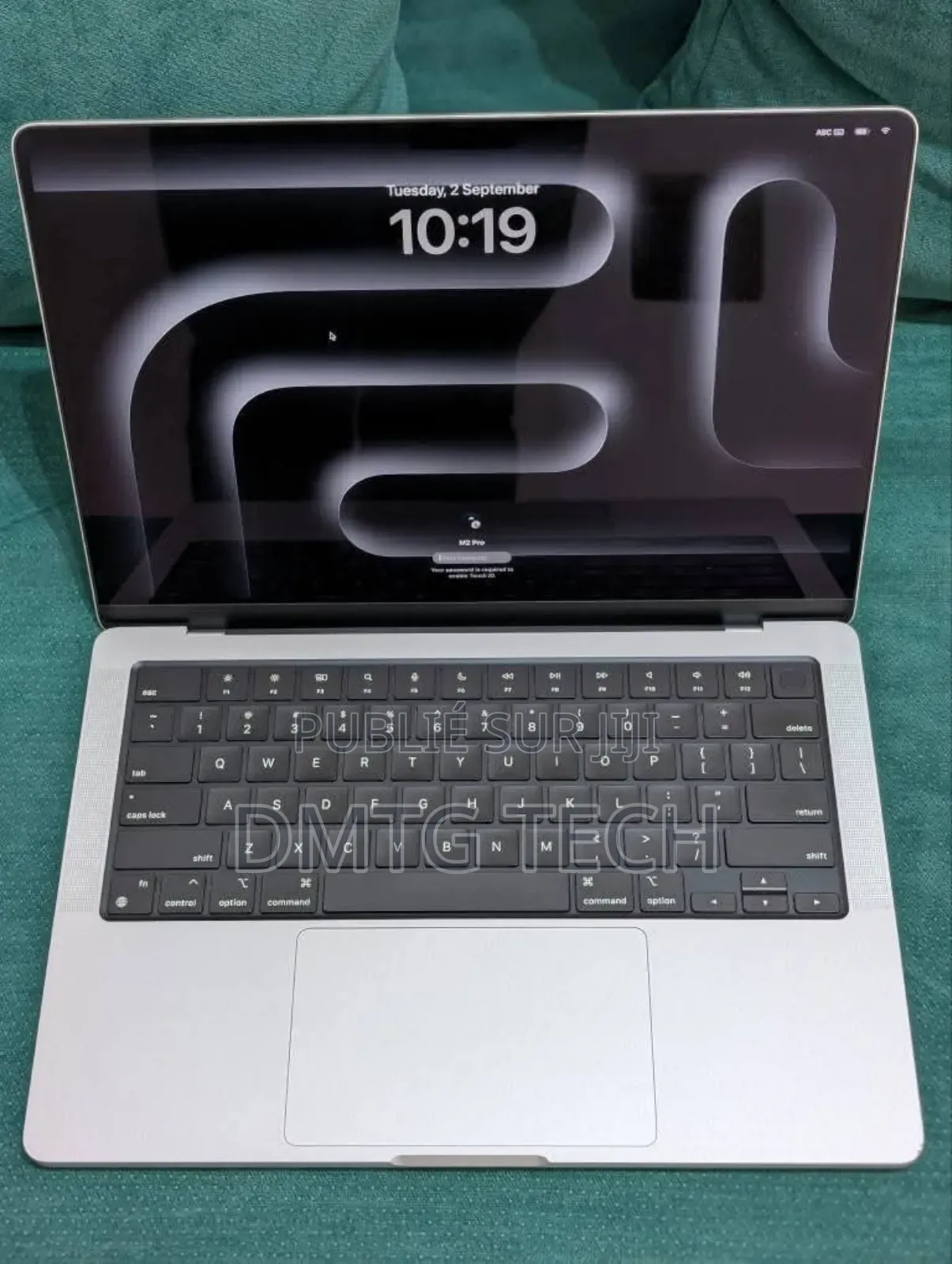 Apple MacBook Pro 2023 M3 14-Inch 16GB Intel Core M2 SSD 1T