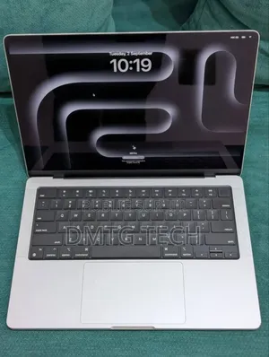 Apple MacBook Pro 2023 M3 14-Inch 16GB Intel Core M2 SSD 1T