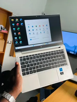 Neuf Ordinateur portable HP 630 16GB Intel Core i5 SSD 256GB
