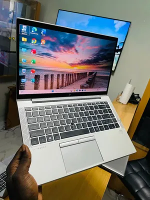 Neuf HP EliteBook 840 G8 16GB Intel Core i7 SSD 512GB