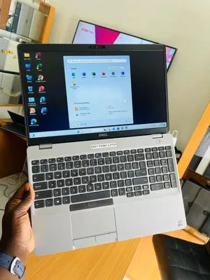 Neuf Ordinateur Portable Dell Latitude 5510 16GB Intel Core I7 SSD 512GB