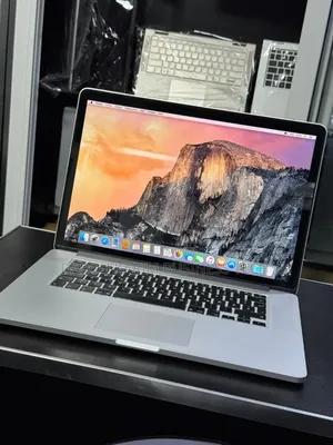 Neuf Apple MacBook Pro 2015 16GB Intel Core I7 SSD 512GB