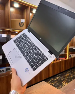 Neuf HP EliteBook 840r G4 16GB Intel Core I5 SSD 256GB