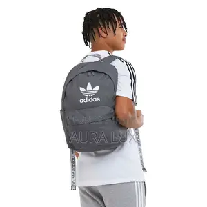 Sac À Dos Nike Et Adidas Disponible