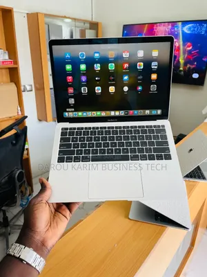 Neuf Apple MacBook Air 2019 8GB Intel Core I5 SSD 128GB