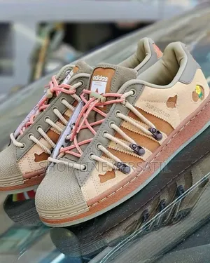 Chaussures Adidas