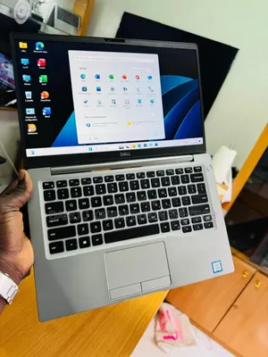 Neuf Ordinateur portable Dell Latitude 7300 8GB Intel Core i5 SSD 256GB