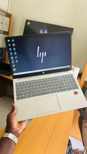 Neuf Ordinateur Portable HP Pavilion 15 16GB AMD Ryzen 5 SSD 512GB