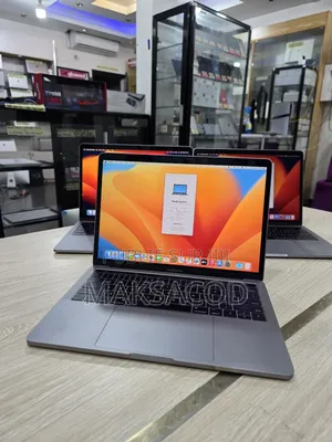 Ordinateur Portable Apple MacBook Pro 2017 16GB Intel Core I7 SSD 512GB