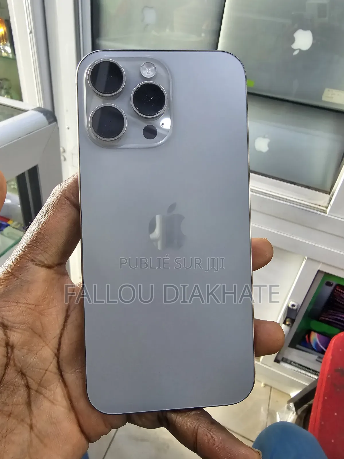 Neuf Apple iPhone 16 Pro Max 256 GB Argenté