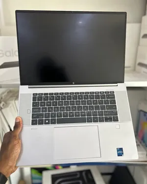Neuf HP ZBook Firefly 16 G10 32GB Intel Core I7 SSD 512GB