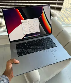 Neuf Apple MacBook Pro 2021 M1 16GB Apple M1 SSD 512GB