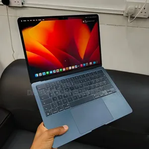 Neuf Apple MacBook Air 2024 M3 13-Inch 8GB Apple M3 SSD 256GB
