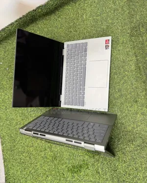 Neuf Ordinateur Portable Dell Inspiron 14 16GB AMD Ryzen 7 SSD 512GB