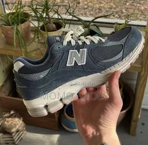 Newblance 2002r