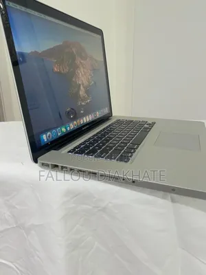 Neuf Apple MacBook Pro 2019 32GB Intel Core I7 SSD 512GB