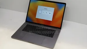 Neuf Apple MacBook Pro 2019 32GB Intel Core I7 SSD 512GB