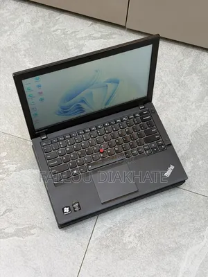 Neuf Lenovo ThinkPad T450 8GB Intel Core I5 SSD 256GB